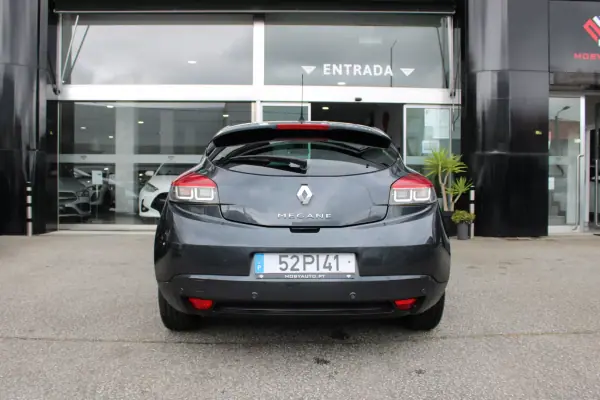 Renault Mégane Coupe 2014 - 9900 EUR, 202494 km - AUTO.MOTO.pt - 202494km - foto 8 de 23
