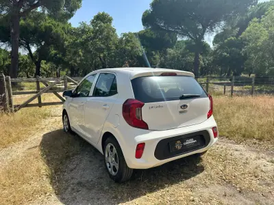 Kia Picanto 2021 - 10500 EUR, 86000 km - AUTO.MOTO.pt - 86000km - foto 4 de 11