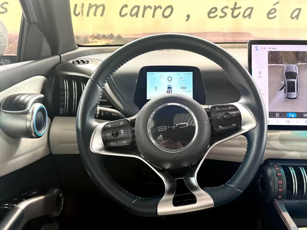 BYD Atto 3 2023 - 26900 EUR, 68525 km - AUTO.MOTO.pt - 68525km - foto 22 de 30