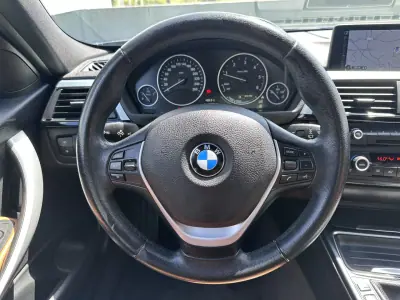 BMW 320 2015 - 14900 EUR, 240000 km - AUTO.MOTO.pt - 240000km - foto 33 de 59