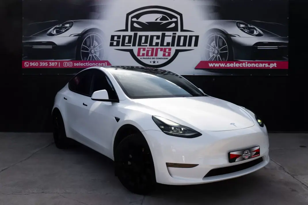 Tesla Model Y 2023 - 37900 EUR, 75000 km - AUTO.MOTO.pt - 75000km - foto 1 de 28