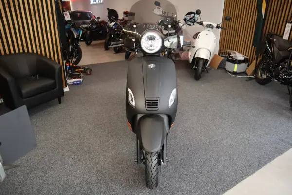 2025 - 1990 EUR, 1 km - AUTO.MOTO.pt - 1km - foto 5 de 7