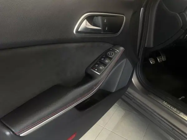 Mercedes-Benz CLA 180 2016 - 22900 EUR, 149000 km - AUTO.MOTO.pt - 149000km - foto 9 de 20