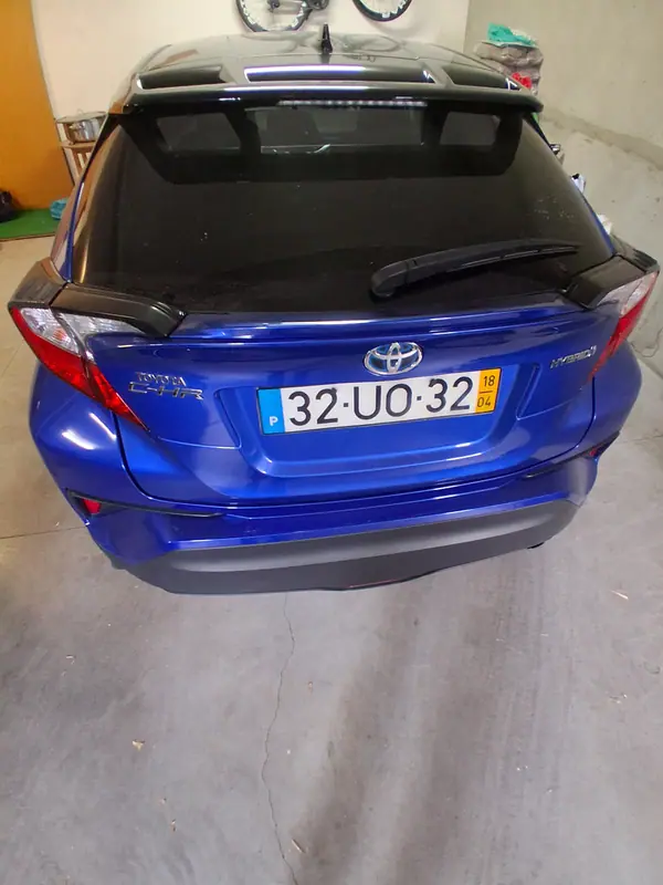 Toyota C-HR 2018 - 20500 EUR, 99500 km - AUTO.MOTO.pt - 99500km - foto 2 de 6