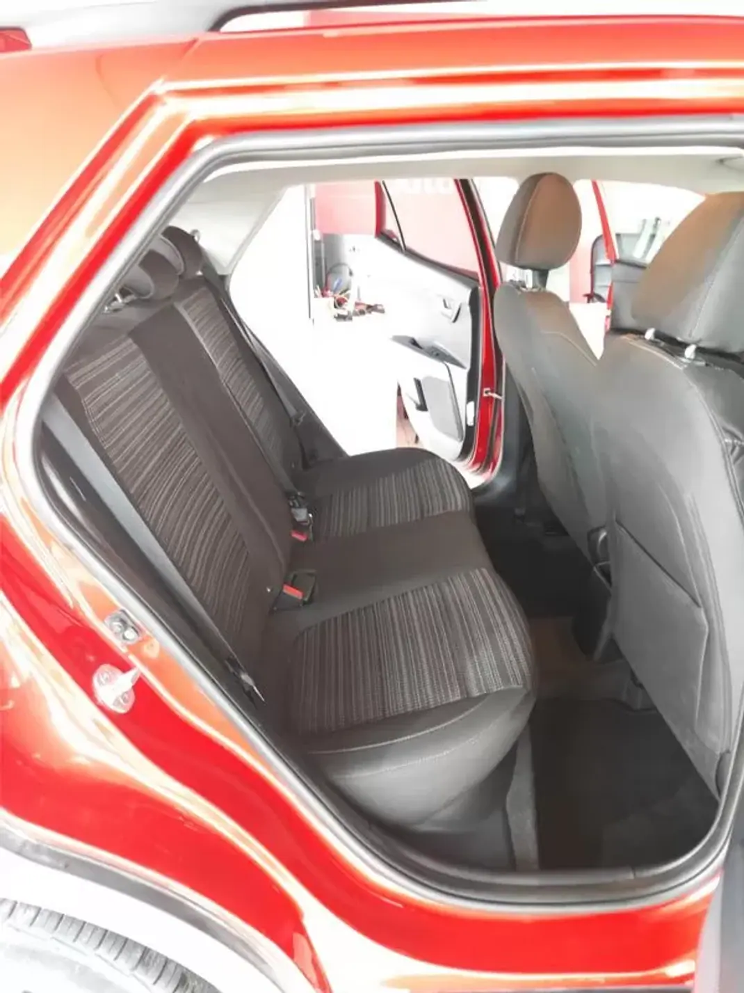 Kia Stonic 2021 - 14950 EUR, 29990 km - AUTO.MOTO.pt - 29990km - foto 17 de 33