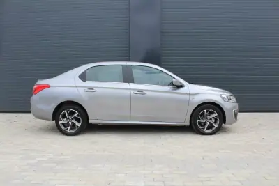 Citroën C-Elysée 2019 - 10500 EUR, 118000 km - AUTO.MOTO.pt - 118000km - foto 4 de 21