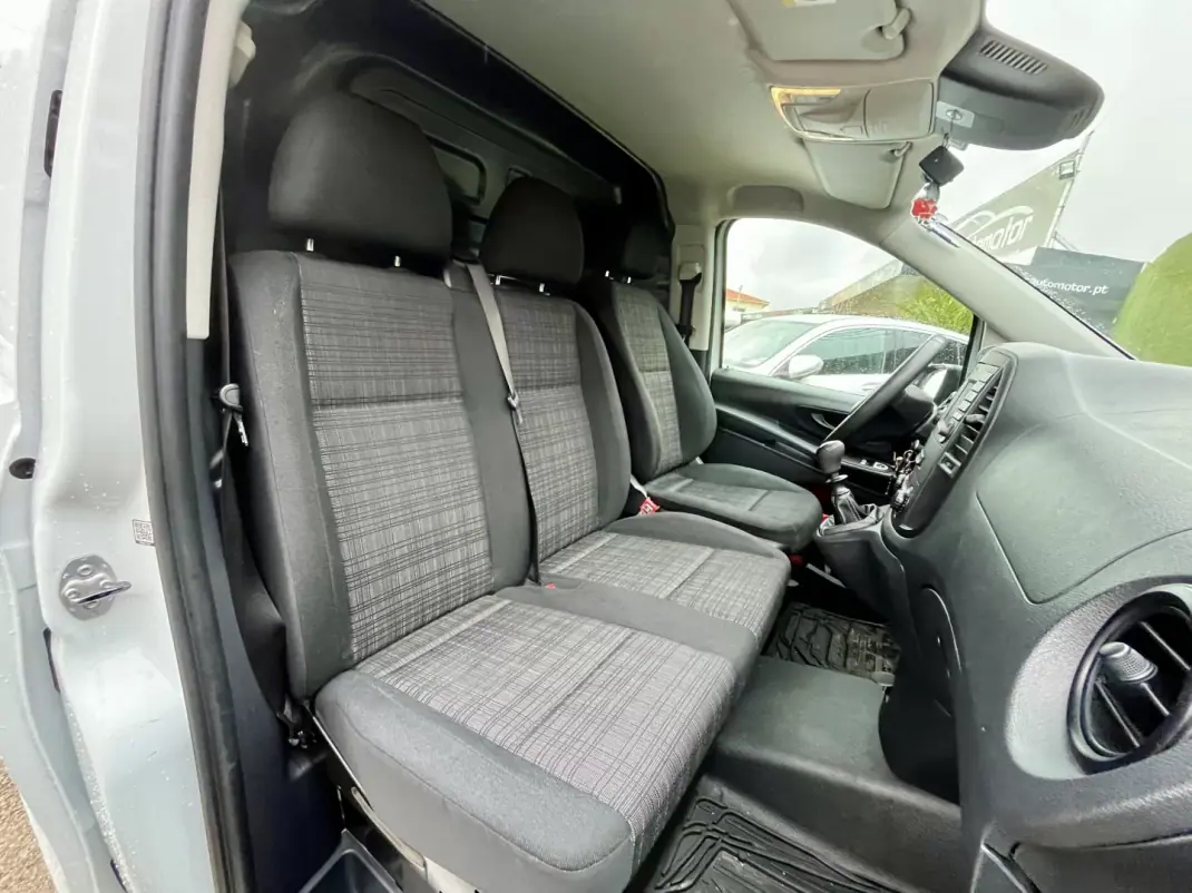 Mercedes-Benz Vito 114 CDi 3 lugares 2019 - 23900 EUR, 69000 km - AUTO.MOTO.pt - 69000km - foto 9 de 14