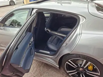 Porsche Panamera 2011 - 47900 EUR, 133621 km - 133621km - foto 18 de 36
