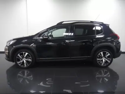Peugeot 2008 2017 - 11750 EUR, 65000 km - AUTO.MOTO.pt - 65000km - foto 4 de 27
