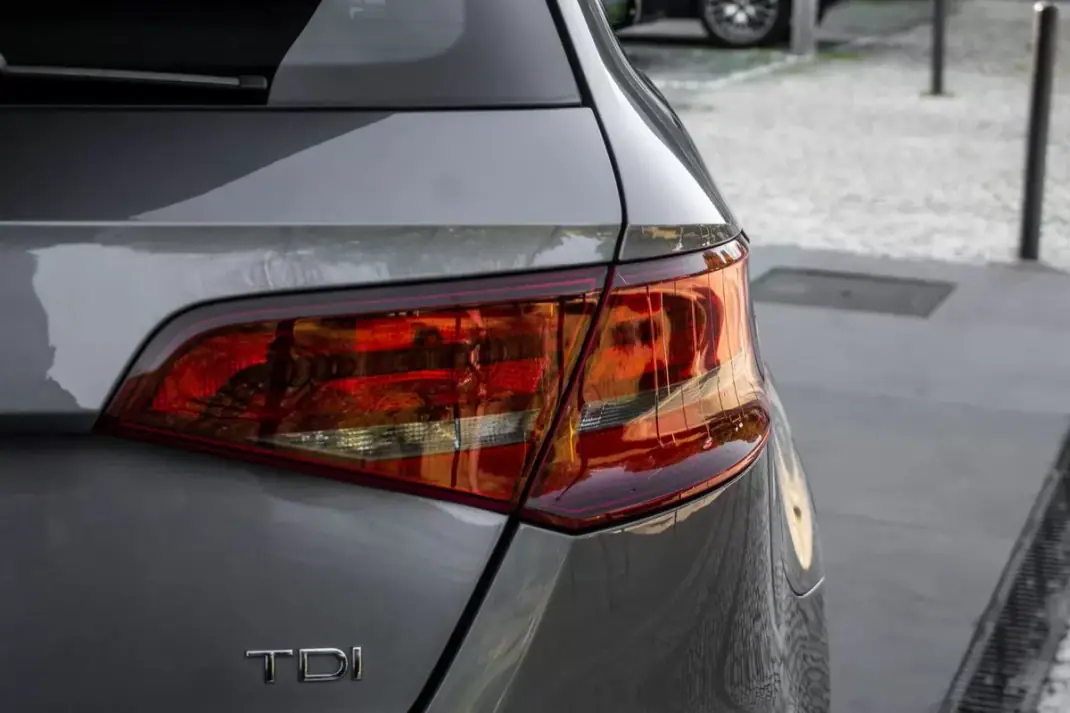 Audi A3 2013 - 12990 EUR, 250675 km - AUTO.MOTO.pt - 250675km - foto 11 de 38