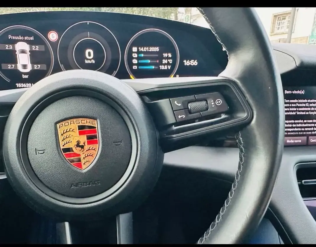 Porsche Taycan 2021 - 53950 EUR, 156280 km - AUTO.MOTO.pt - 156280km - foto 17 de 27
