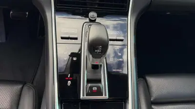 Porsche Panamera Sport Turismo 2018 - 72900 EUR, 99200 km - AUTO.MOTO.pt - 99200km - foto 11 de 16