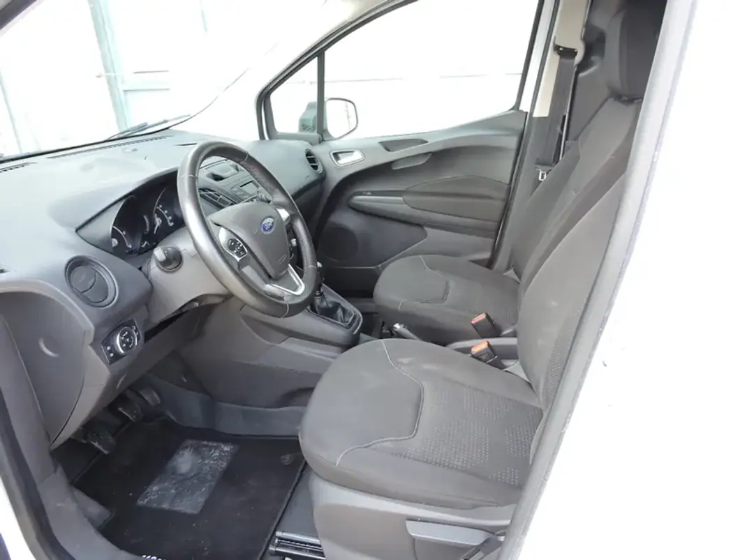 Ford 1.5 TDCi Trend 2022 - 15000 EUR, 51000 km - AUTO.MOTO.pt - 51000km - foto 7 de 11