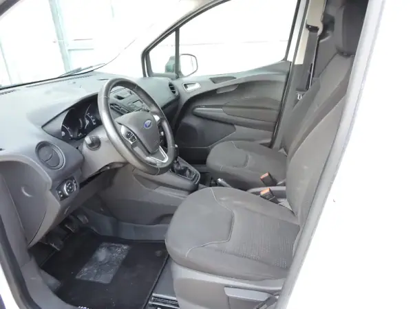 Ford 1.5 TDCi Trend 2022 - 13500 EUR, 51000 km - AUTO.MOTO.pt - 51000km - foto 7 de 11