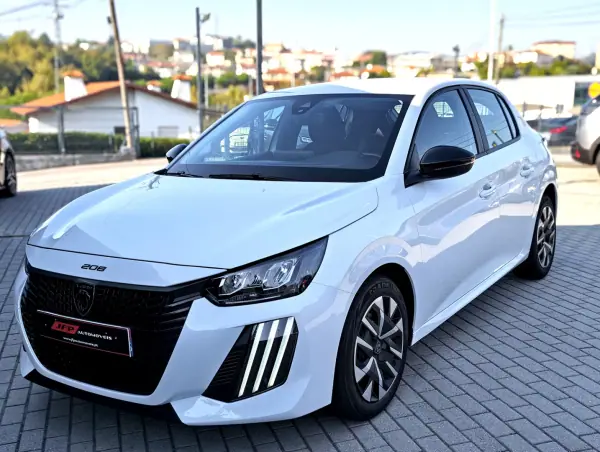 Peugeot 208 2024 — photo 2 of 19