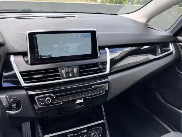 BMW 218 Active Tourer 2014 - 13900 EUR, 150000 km - AUTO.MOTO.pt - 150000km - foto 41 de 60