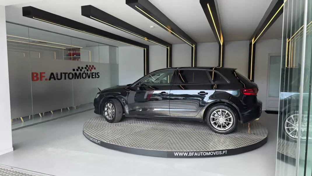 Audi A3 Sportback 2016 - 11900 EUR, 253264 km - AUTO.MOTO.pt - 253264km - foto 14 de 55