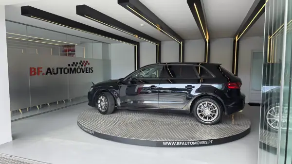 Audi A3 Sportback 2016 - 11900 EUR, 253264 km - AUTO.MOTO.pt - 253264km - foto 14 de 55