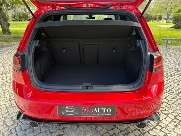 Volkswagen Golf 2019 - 31990 EUR, 110300 km - AUTO.MOTO.pt - 110300km - foto 37 de 38