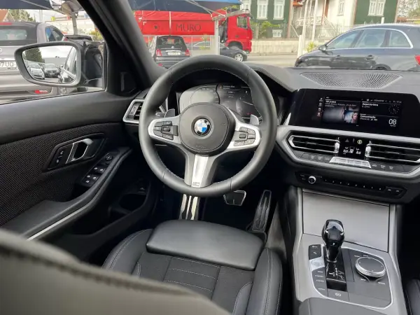 BMW 320 2021 - 33750 EUR, 84500 km - AUTO.MOTO.pt - 84500km - foto 11 de 61