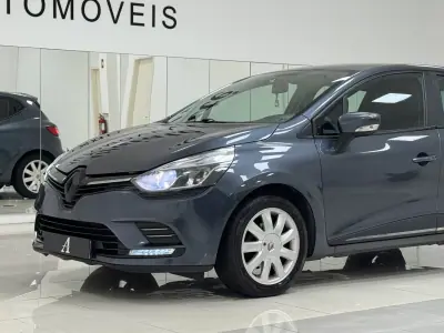 Renault Clio 2017 - 11890 EUR, 109000 km - AUTO.MOTO.pt - 109000km - foto 3 de 17