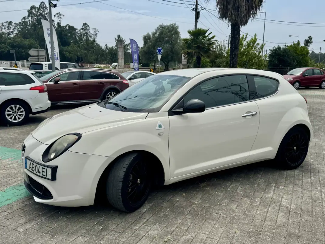 Alfa Romeo MiTo 2011 - 8990 EUR, 178000 km - 178000km - foto 4 de 11