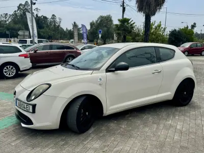 Alfa Romeo MiTo 2011 - 8990 EUR, 178000 km - AUTO.MOTO.pt - 178000km - foto 4 de 11
