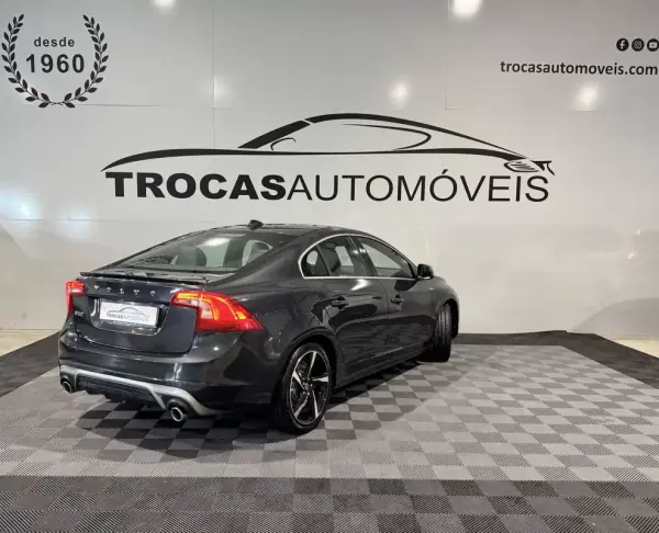 Volvo S60 2016 - 14900 EUR, 205158 km - AUTO.MOTO.pt - 205158km - foto 27 de 30