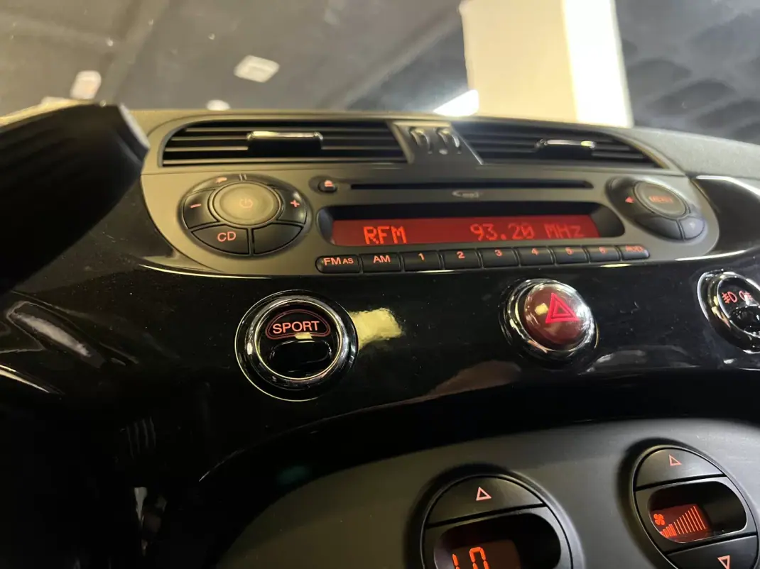 Abarth 500 2016 - 15990 EUR, 90000 km - 90000km - foto 26 de 48