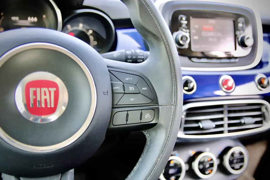 Fiat 500X 2016 - 11950 EUR, 140000 km - AUTO.MOTO.pt - 140000km - foto 24 de 33