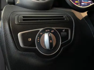 Mercedes-Benz GLC 220 2020 - 39500 EUR, 165000 km - AUTO.MOTO.pt - 165000km - foto 30 de 34