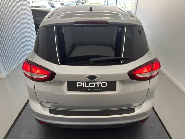 Ford C-Max 2015 - 12990 EUR, 69603 km - AUTO.MOTO.pt - 69603km - foto 9 de 32
