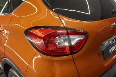 Renault Captur 2015 - 13900 EUR, 68386 km - AUTO.MOTO.pt - 68386km - foto 3 de 20