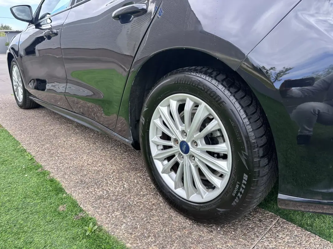 Ford Focus 2018 - 10900 EUR, 100000 km - AUTO.MOTO.pt - 100000km - foto 19 de 56