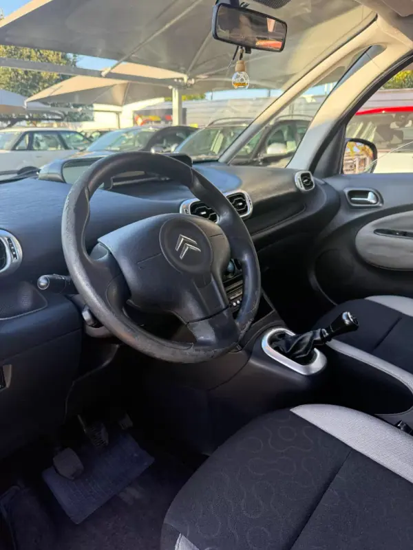 Citroën C3 Picasso 2010 - 10900 EUR, 187511 km - AUTO.MOTO.pt - 187511km - foto 16 de 31