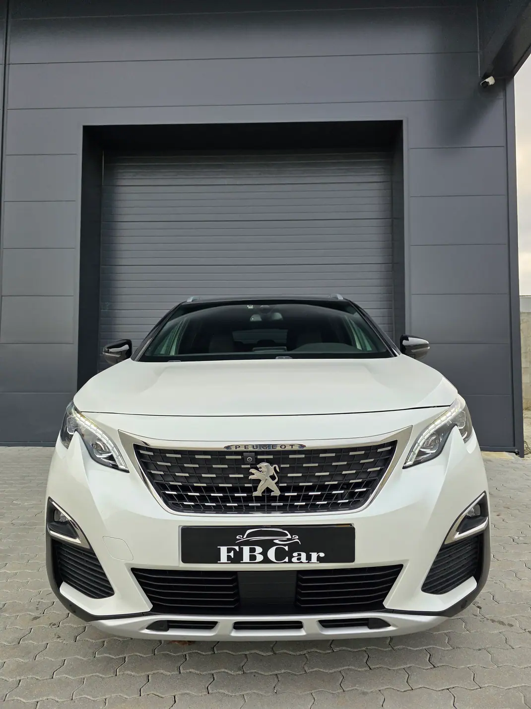 Peugeot 3008 2018 - 22290 EUR, 95000 km - AUTO.MOTO.pt - 95000km - foto 2 de 10