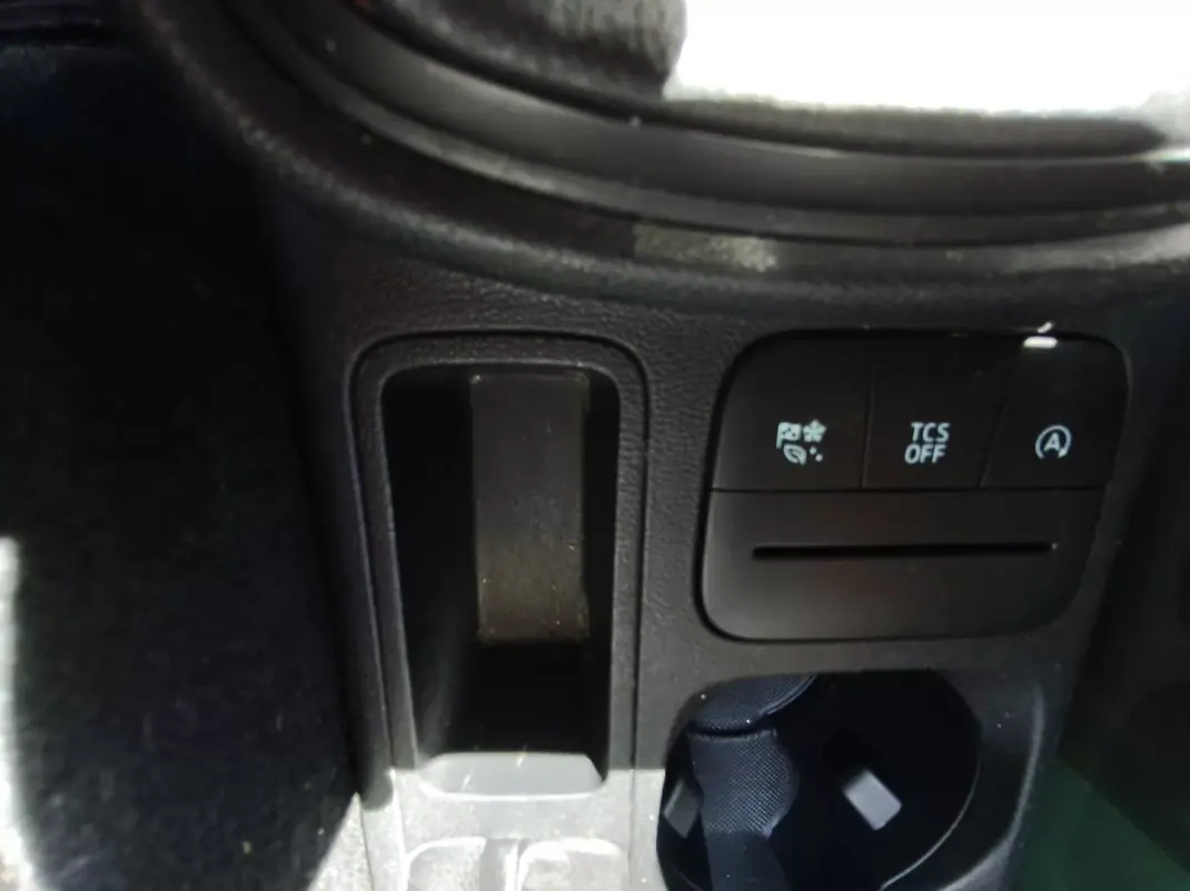Ford Fiesta 2022 - 15750 EUR, 84525 km - AUTO.MOTO.pt - 84525km - foto 8 de 14