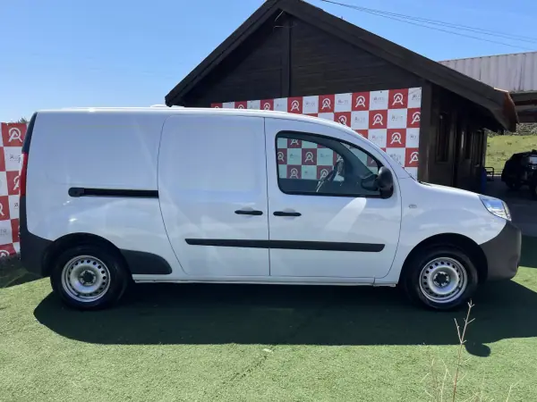 Renault 2021 - 14990 EUR, 90915 km - AUTO.MOTO.pt - 90915km - foto 2 de 17