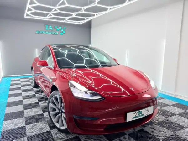 Tesla Model 3 2019 - 19250 EUR, 158000 km - AUTO.MOTO.pt - 158000km - foto 4 de 23