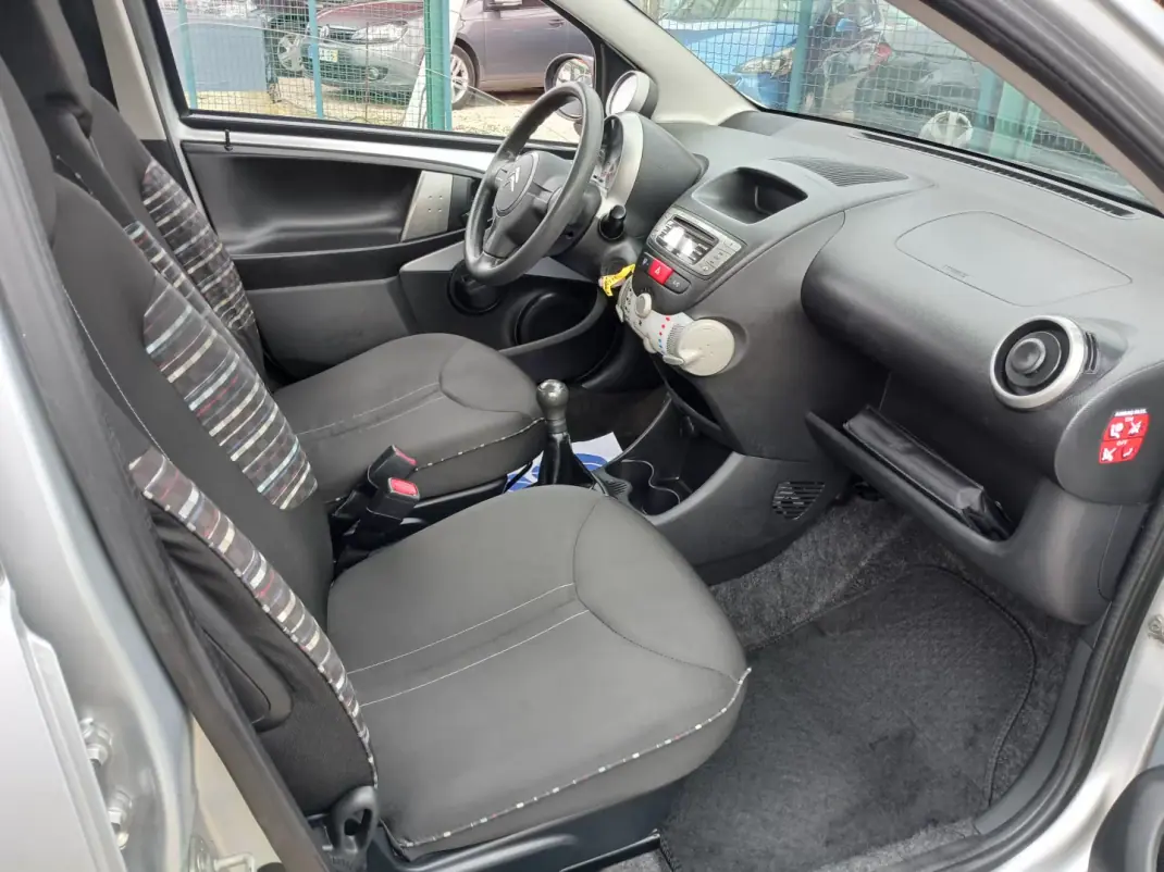 Citroën C1 2013 - 5650 EUR, 177053 km - AUTO.MOTO.pt - 177053km - foto 21 de 24