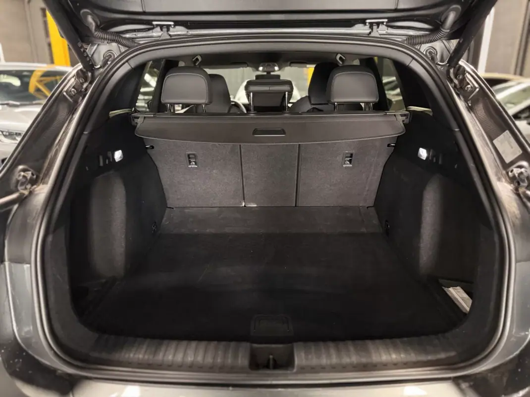Audi Q6 e-tron 2025 - 59990 EUR, 16300 km - 16300km - foto 24 de 25