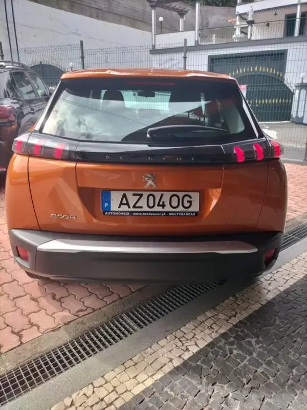 Peugeot 2008 2023 - 21950 EUR, 31200 km - AUTO.MOTO.pt - 31200km - foto 5 de 15