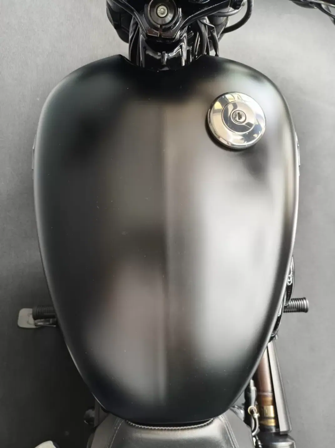 Harley-Davidson Dyna Glide Street Bob 2016 - 5950 EUR, 3000 km - AUTO.MOTO.pt - 3000km - foto 8 de 21