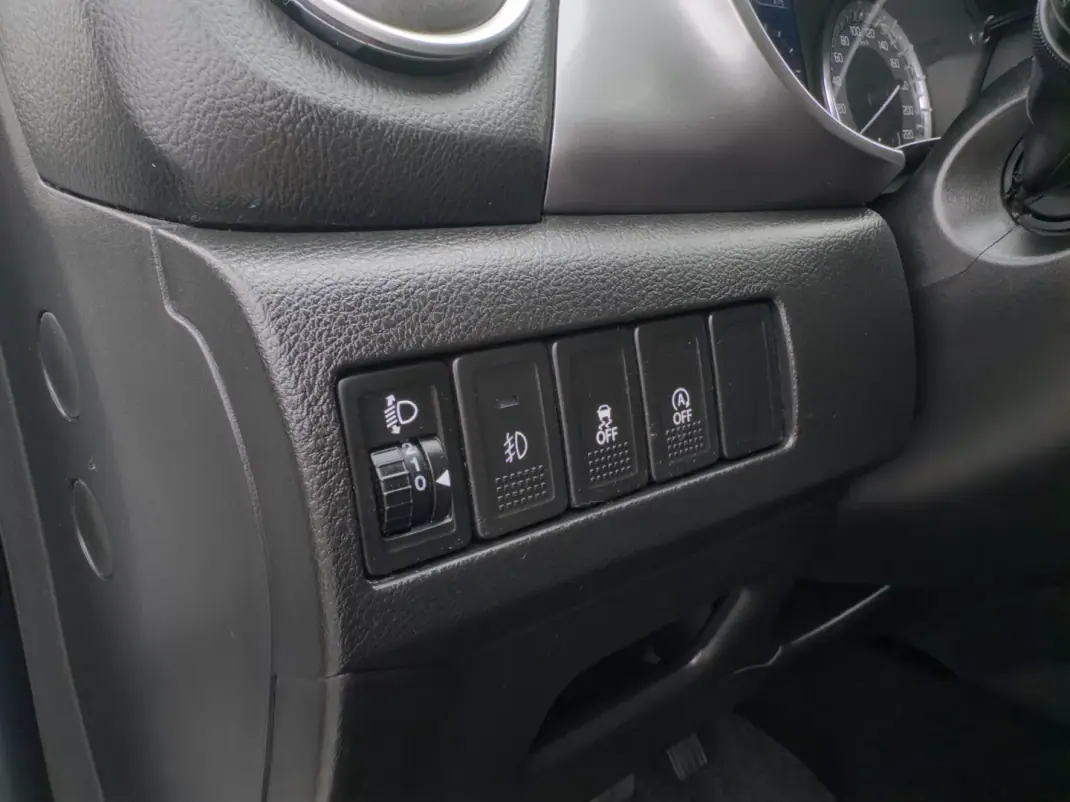 Suzuki Vitara 2019 - 15990 EUR, 77000 km - AUTO.MOTO.pt - 77000km - foto 12 de 32