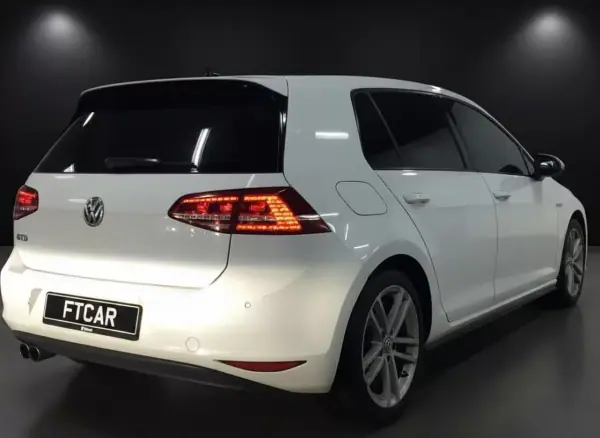Volkswagen Golf 2017 - 17990 EUR, 239000 km - AUTO.MOTO.pt - 239000km - foto 2 de 3