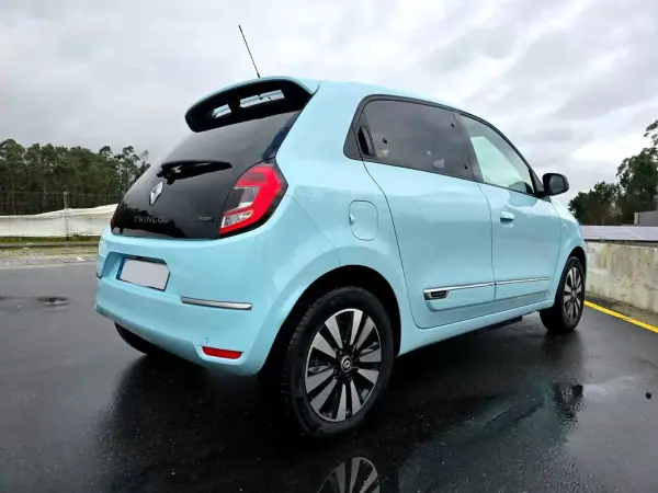Renault Twingo 2023 - 13990 EUR, 27700 km - AUTO.MOTO.pt - 27700km - foto 13 de 32