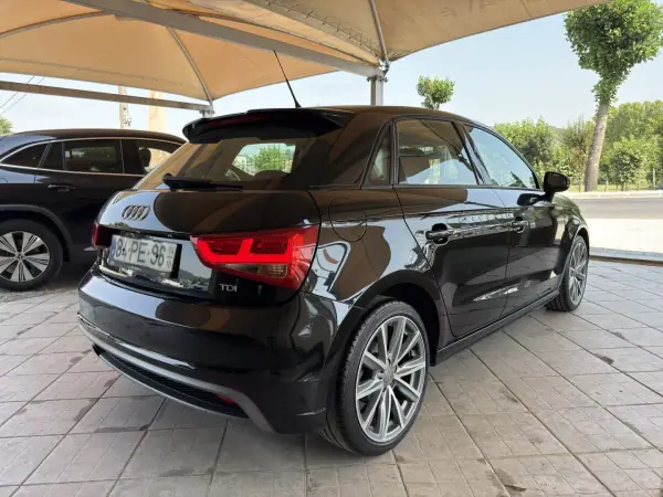 Audi A1 Sportback 2014 - 15750 EUR, 119146 km - 119146km - foto 8 de 26