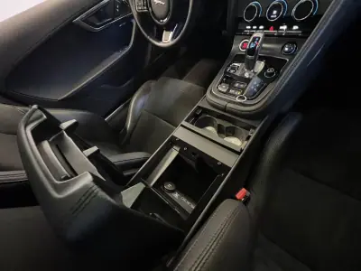 Jaguar F-Type 2019 - 47990 EUR, 45000 km - AUTO.MOTO.pt - 45000km - foto 26 de 47