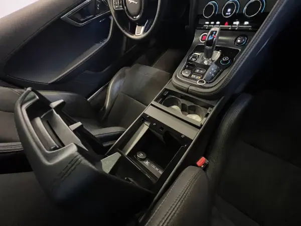 Jaguar F-Type 2019 - 47990 EUR, 45000 km - AUTO.MOTO.pt - 45000km - foto 26 de 47