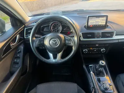 Mazda 3 2016 - 9800 EUR, 223000 km - AUTO.MOTO.pt - 223000km - foto 23 de 29